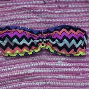 Strapless chevon swim suit top